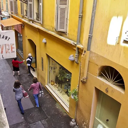 In - Rue Droite Nice